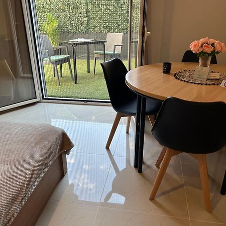 Anesis Airport Rooms 204 Koropí Kültér fotó